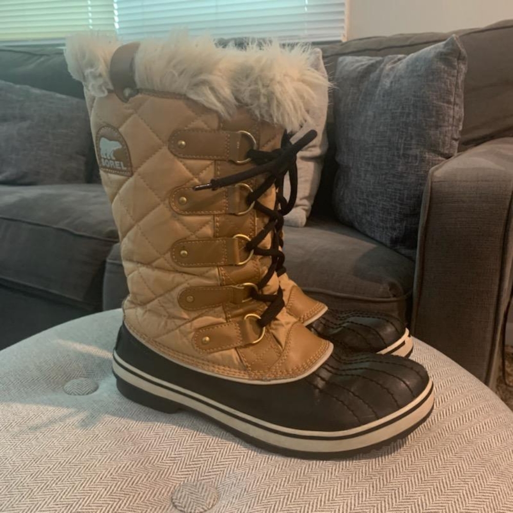 Sorel Waterproof Boots with Fur - Picture 2 of 5